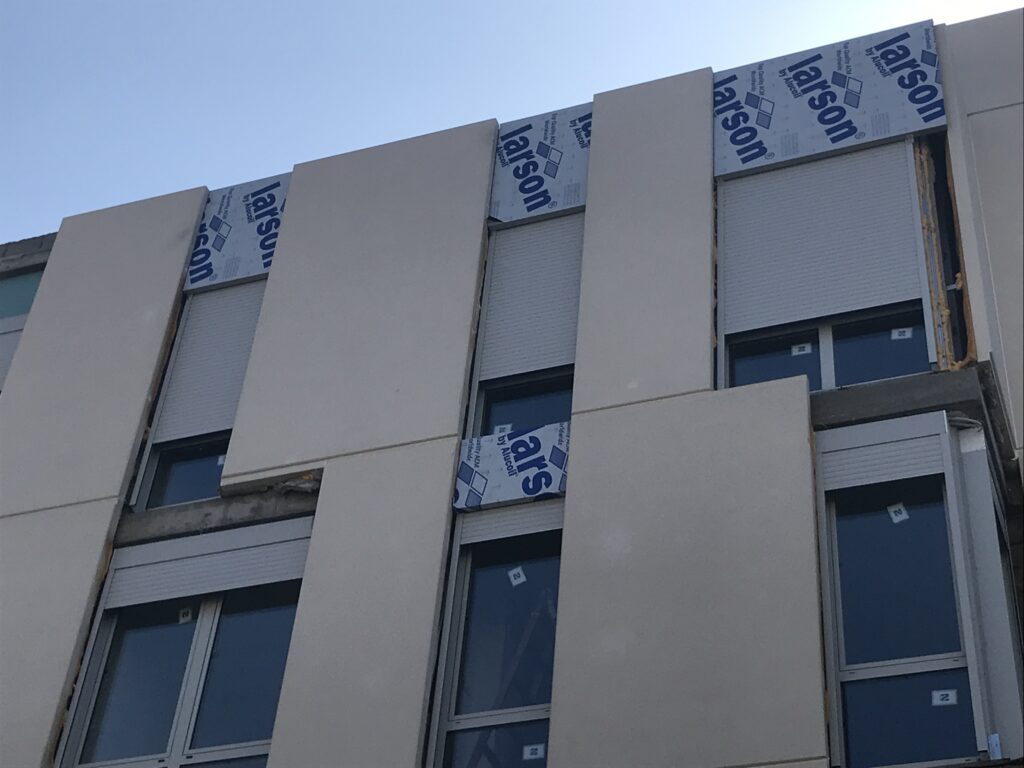 Fachada de panel alucobond para fachadas.