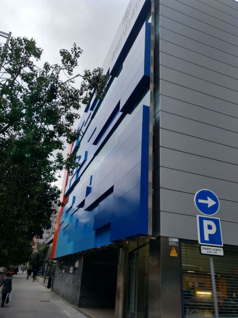 fachada de alucobond