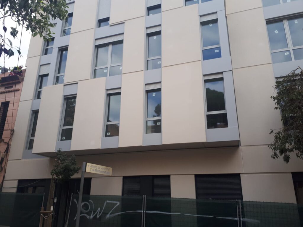 fachada de alucobond.